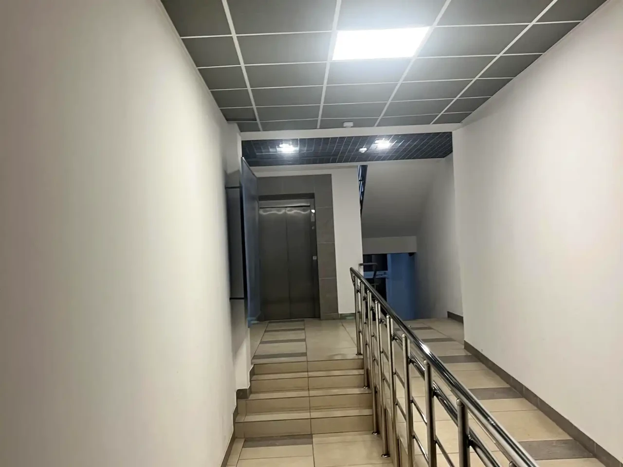Продаж квартири 2-кімн. 68.7 м² 7/9 пов.