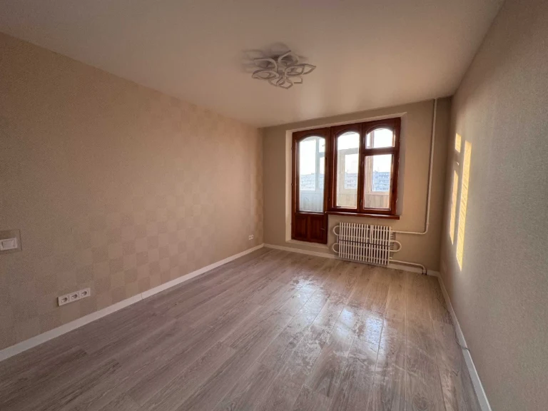 Продам 3-кімнатну квартиру на Олексіївці, метро Перемога, бу