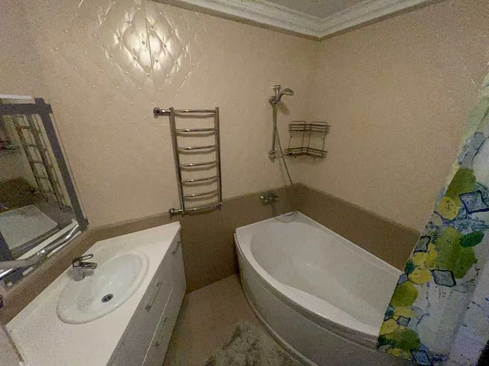 Квартира. Київ, Урлівська вул.