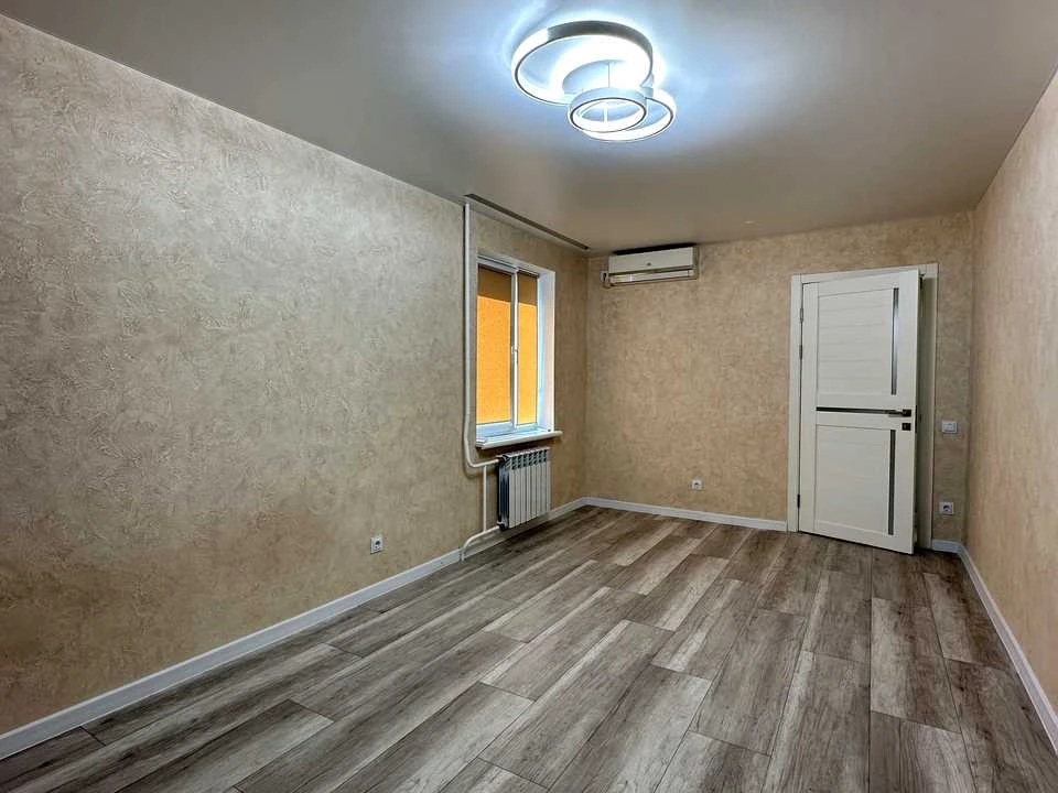 Квартира. Київ, Патріотів вул.