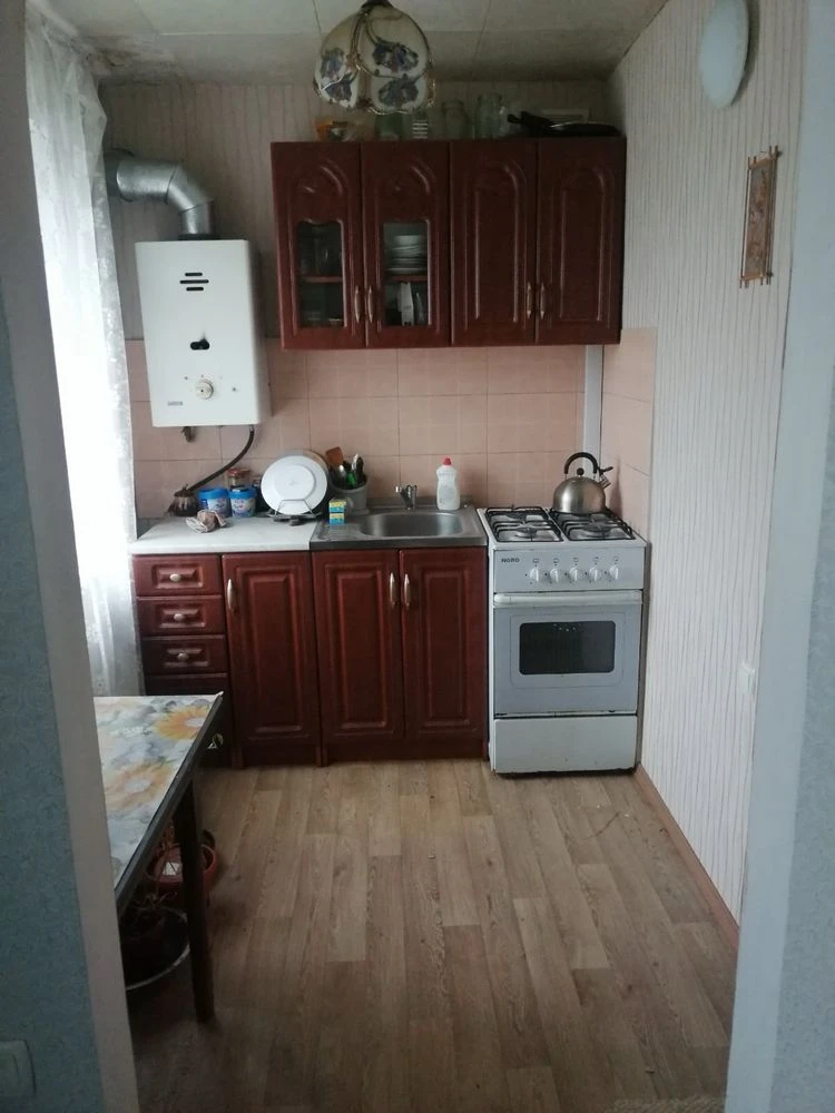 Продам 2 ком.квартиру Титова 22а/Правый берег