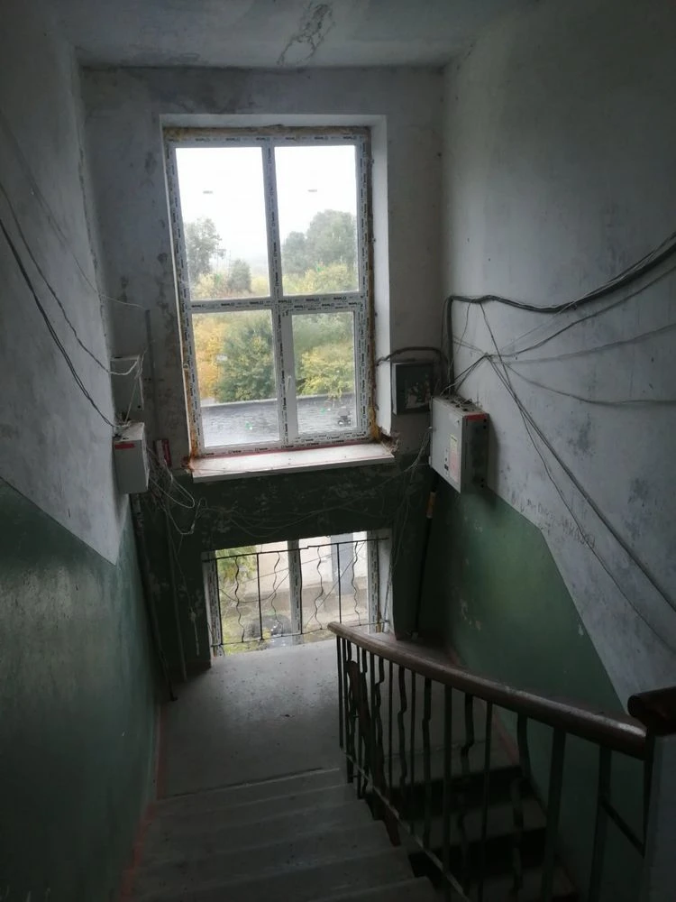 Продам 2 ком.квартиру Титова 22а/Правый берег