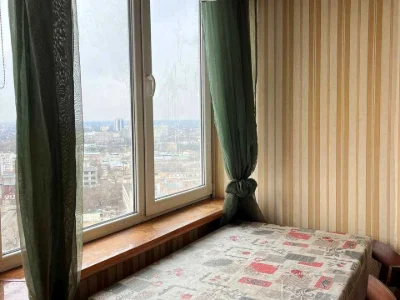 Квартира. Одеса, Середньофонтанська вул.
