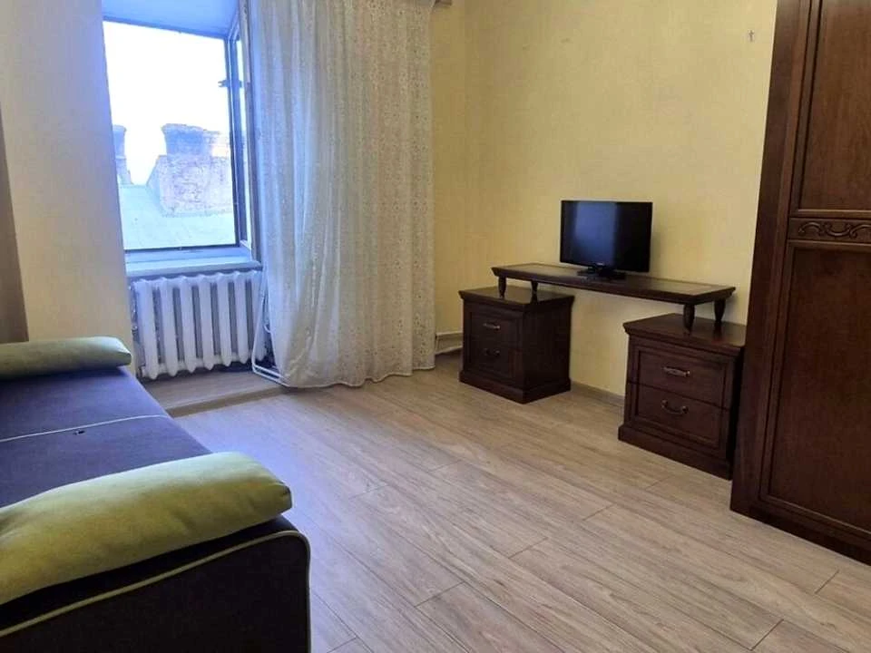 Квартира. Одеса, Дерибасівська вул.