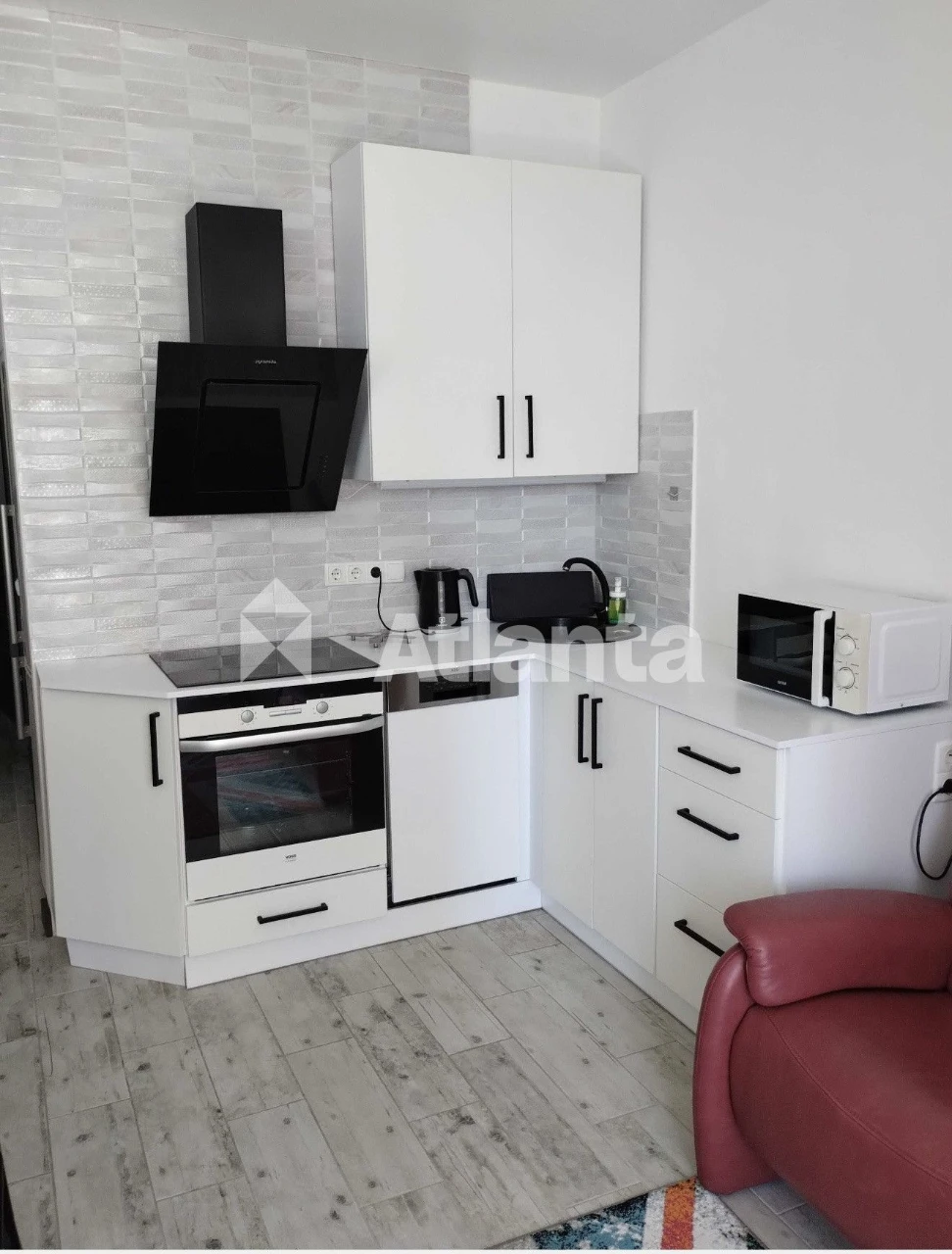 Продам 1 кім.квартиру.Ремонт.Низький поверх.ЖК 4 Сезони.Пр.Г
