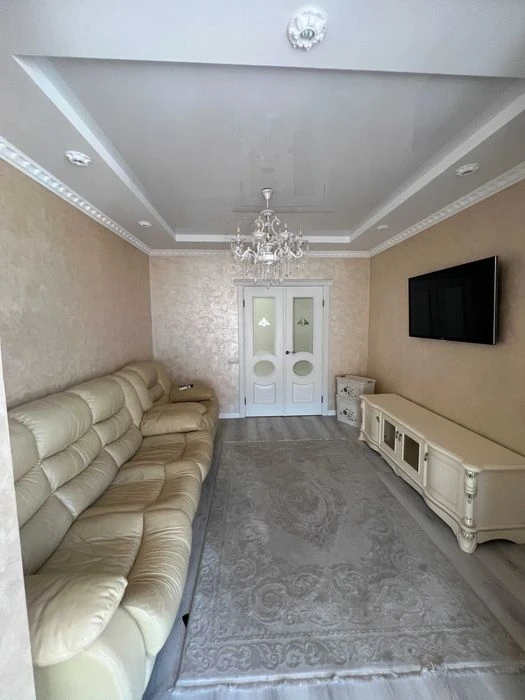 For sale 3 rooms. Design renovation. Viktoria Gardens