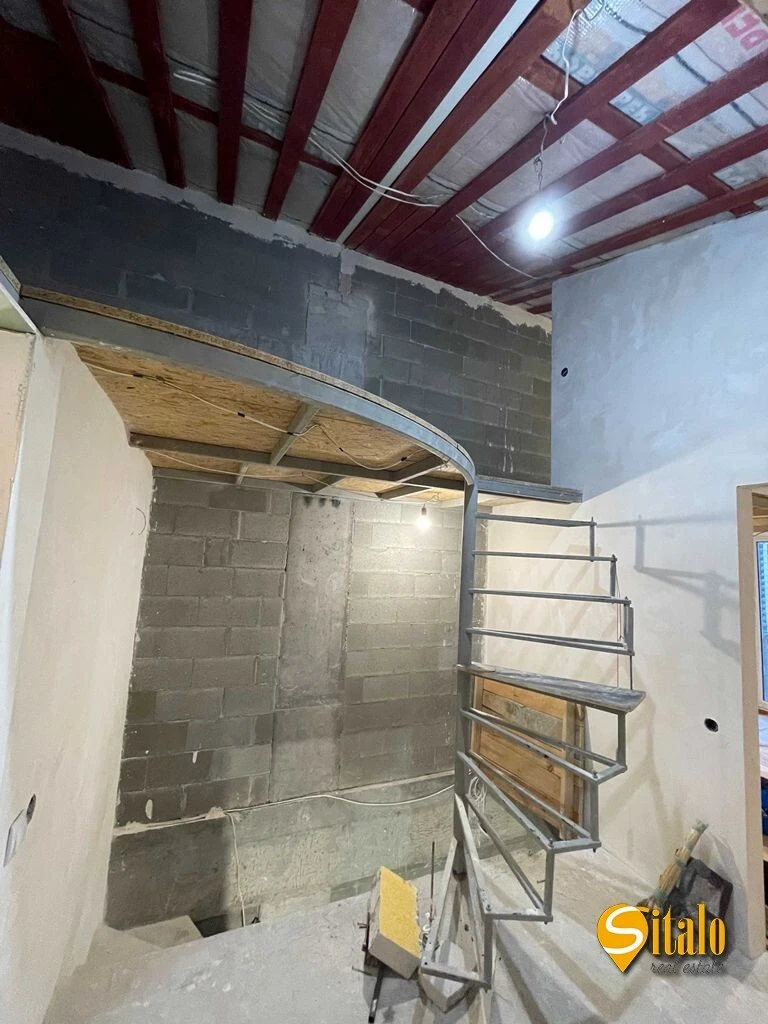 Продажа 3-комнатной квартиры 82 м², Регенераторная ул.