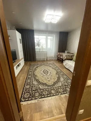 Продаж 3 кімнатної квартири 69 м2, два балкона. Інститут Зв'