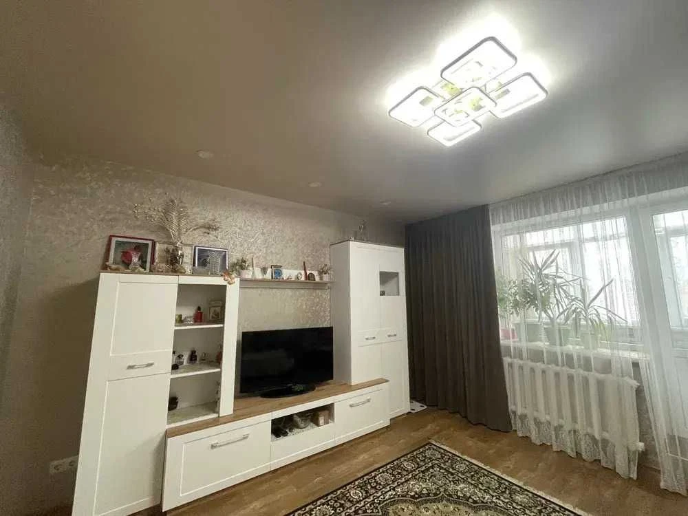 Продаж 3 кімнатної квартири 69 м2, два балкона. Інститут Зв'