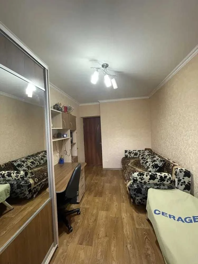 Продаж 3 кімнатної квартири 69 м2, два балкона. Інститут Зв'