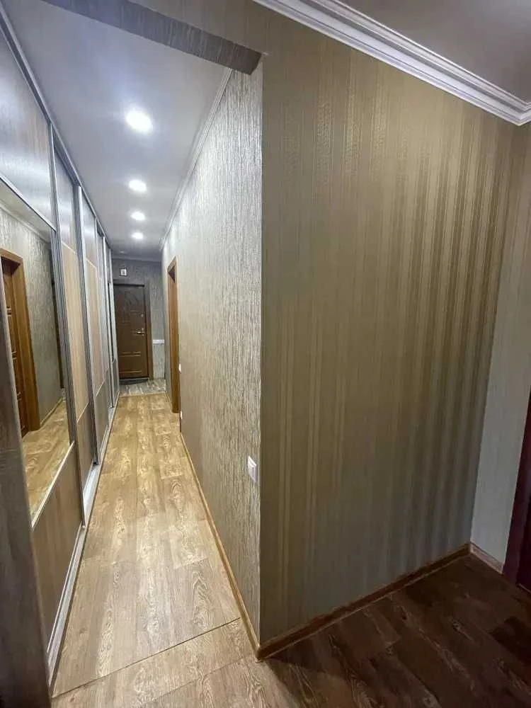 Продаж 3 кімнатної квартири 69 м2, два балкона. Інститут Зв'
