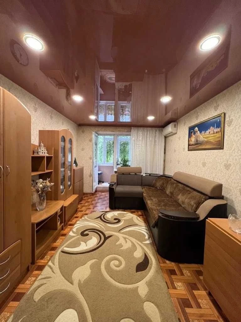 Продаж 3 кімнатної квартири 64 м2 2/3 пов Цегла. Київський в