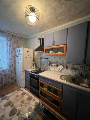 Продаж 3 кімнатної квартири 64 м2 2/3 пов Цегла. Київський в