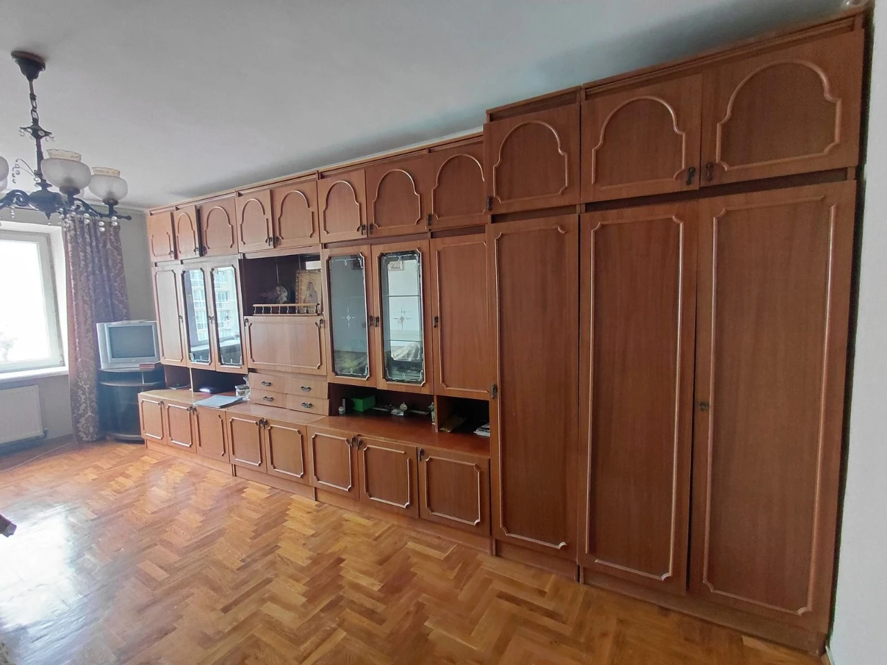 Продається 2 кім кваитира 56 м.кв по вул. Лучаківського