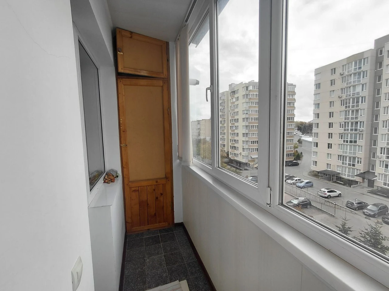 Продається 2 кім кваитира 56 м.кв по вул. Лучаківського