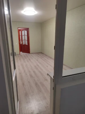 Продам свою  3 ком.квартиру с подвалом 3 метра ж/м Покровски
