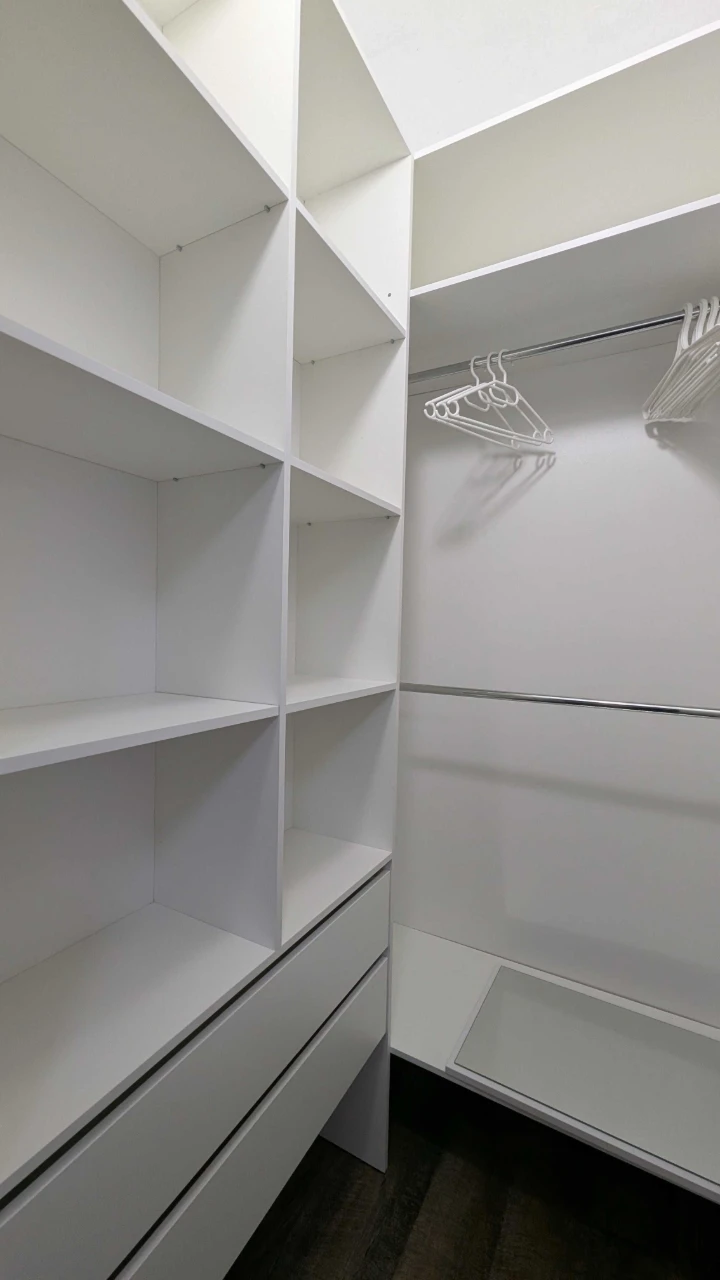 Продаж видової 3к квартири 71,5м² з ремонтом та меблями | ЖК