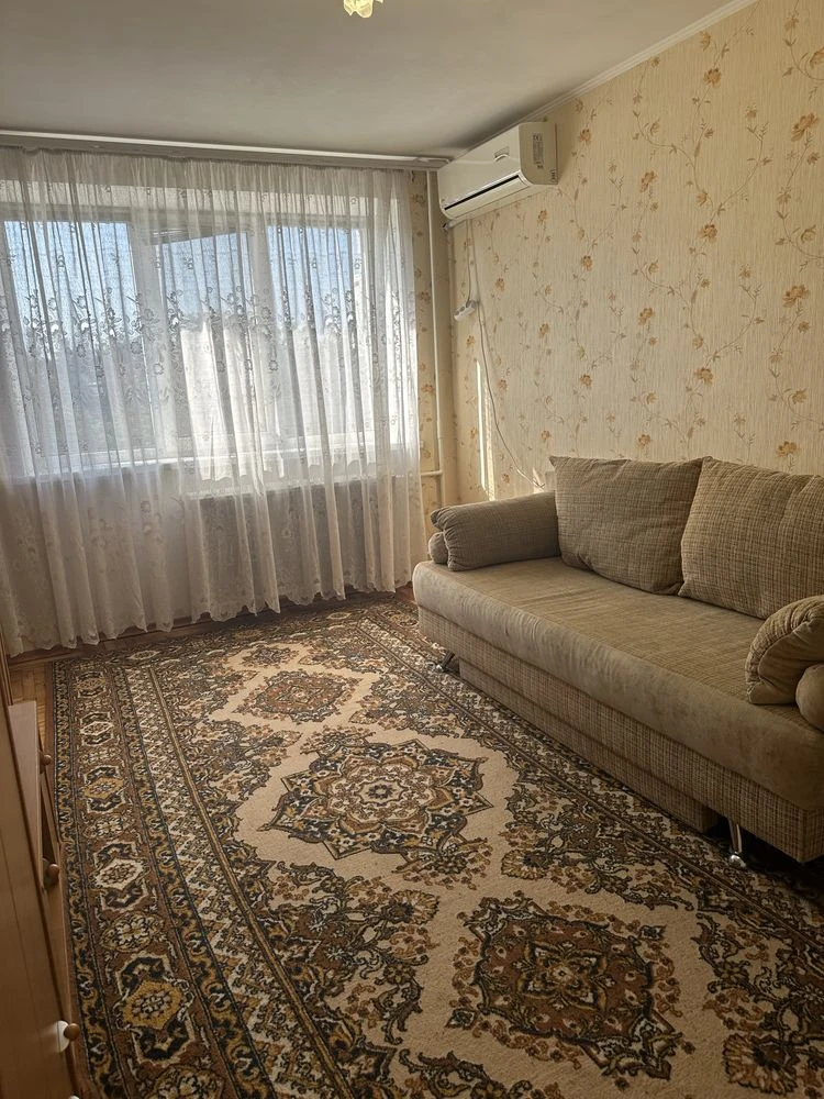 Продаж! Двокімнатна! 3-й поверх Полякова