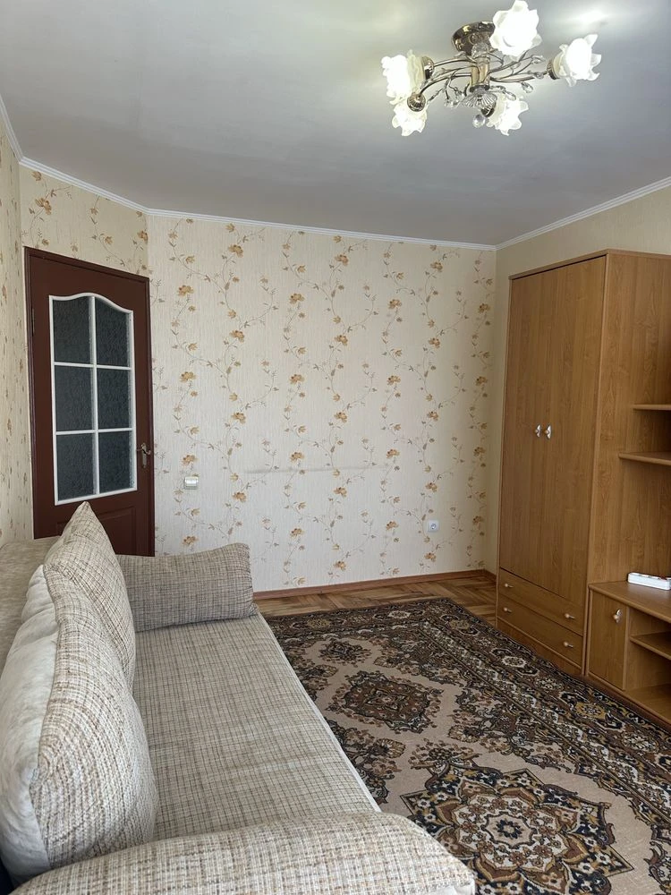 Продаж! Двокімнатна! 3-й поверх Полякова