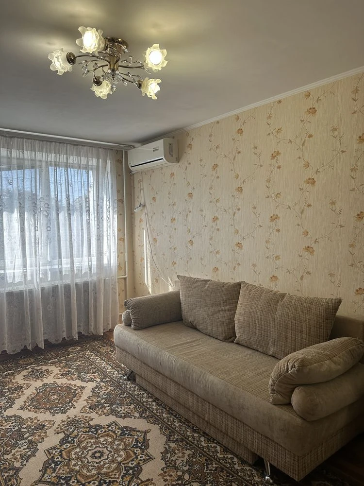 Продаж! Двокімнатна! 3-й поверх Полякова