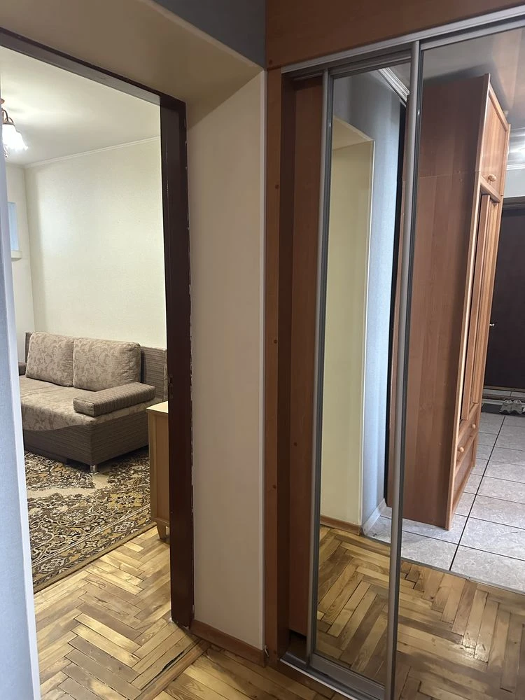 Продаж! Двокімнатна! 3-й поверх Полякова