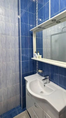 Продаю 2 кім квартиру