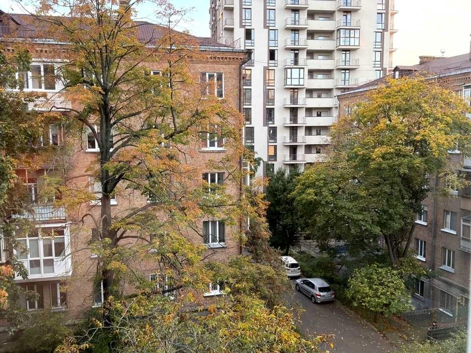 Квартира. Київ, Татарська вул.