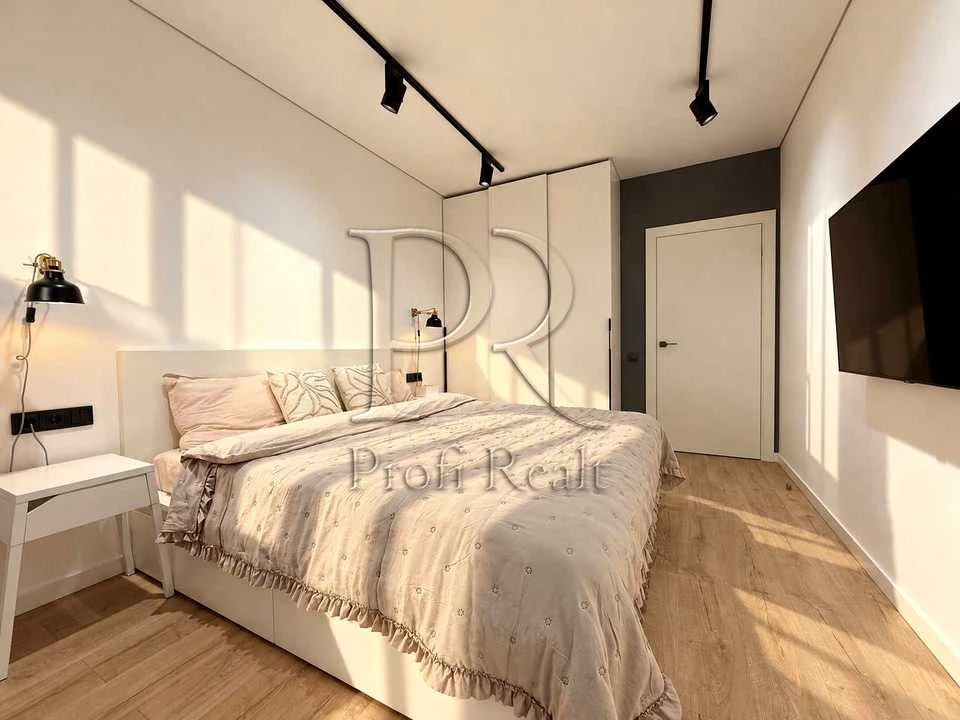 Apartment. Kyiv, Rodyny Kristeriv st.