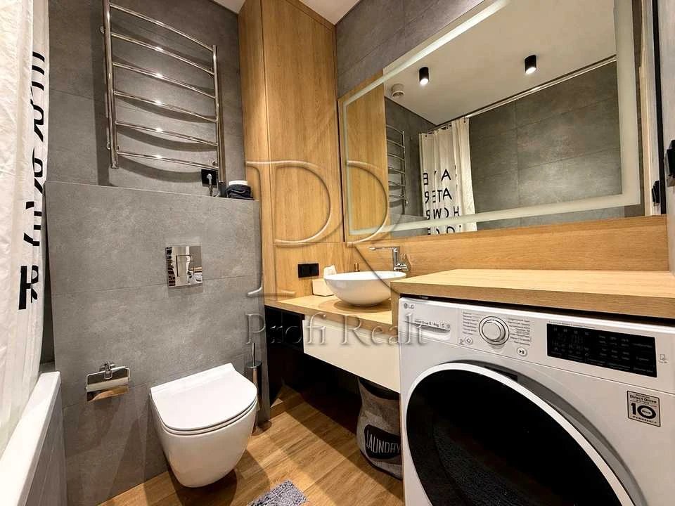 Apartment. Kyiv, Rodyny Kristeriv st.