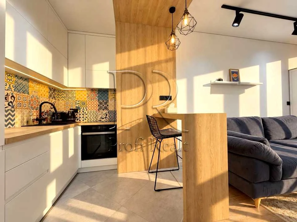 Apartment. Kyiv, Rodyny Kristeriv st.