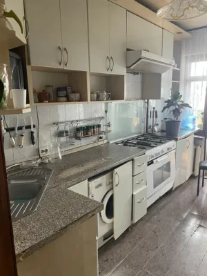 Продам 3 к. квартиру, улица Академика Филатова, рядом с площ