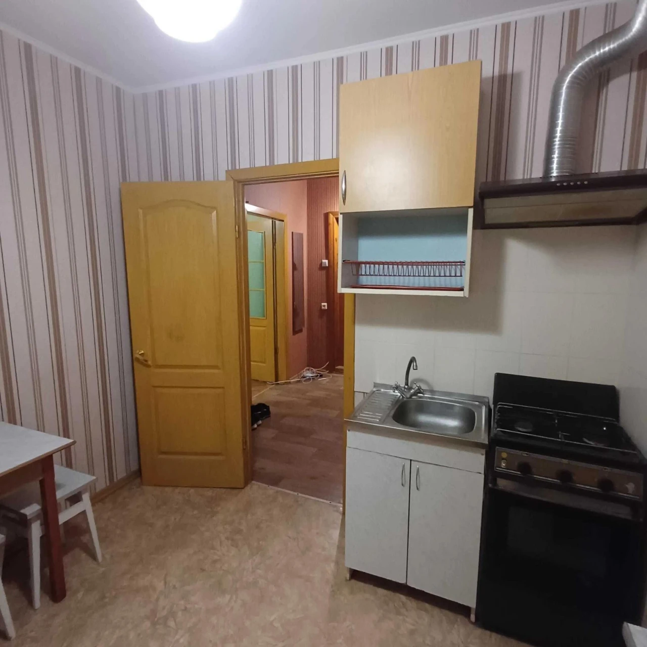 One-bedroom apartment on Leada