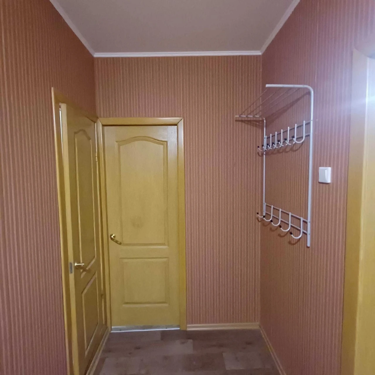 One-bedroom apartment on Leada