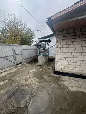 Продаж частини будинку
