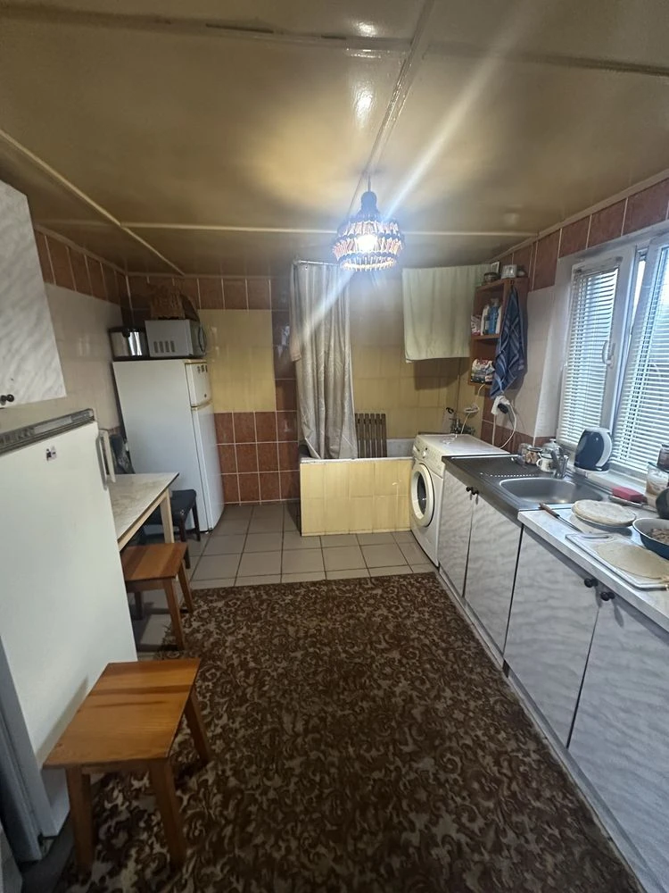 Продаж частини будинку