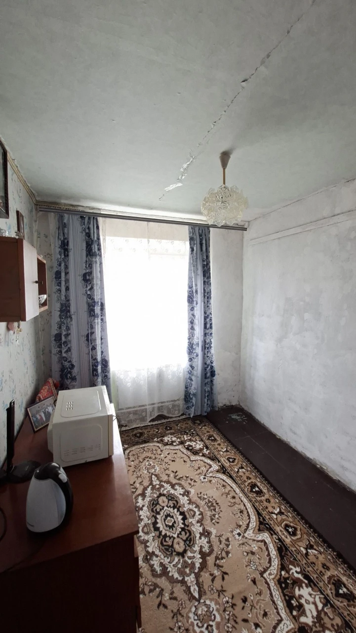 For Sale: 3-room apartment with individual heating in the area of Bi