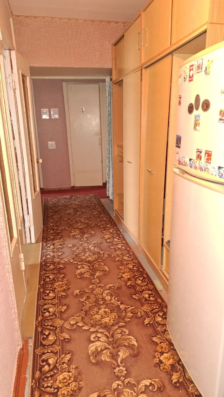 For Sale: 3-room apartment with individual heating in the area of Bi