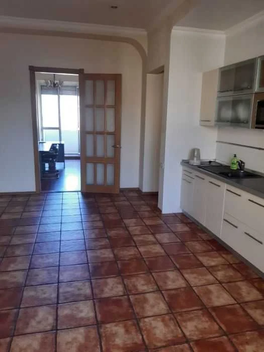 Продається велика квартира (173 м²) в Києві, Печерський район