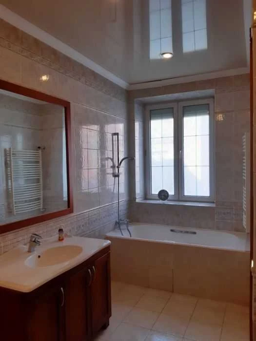 Продається велика квартира (173 м²) в Києві, Печерський район