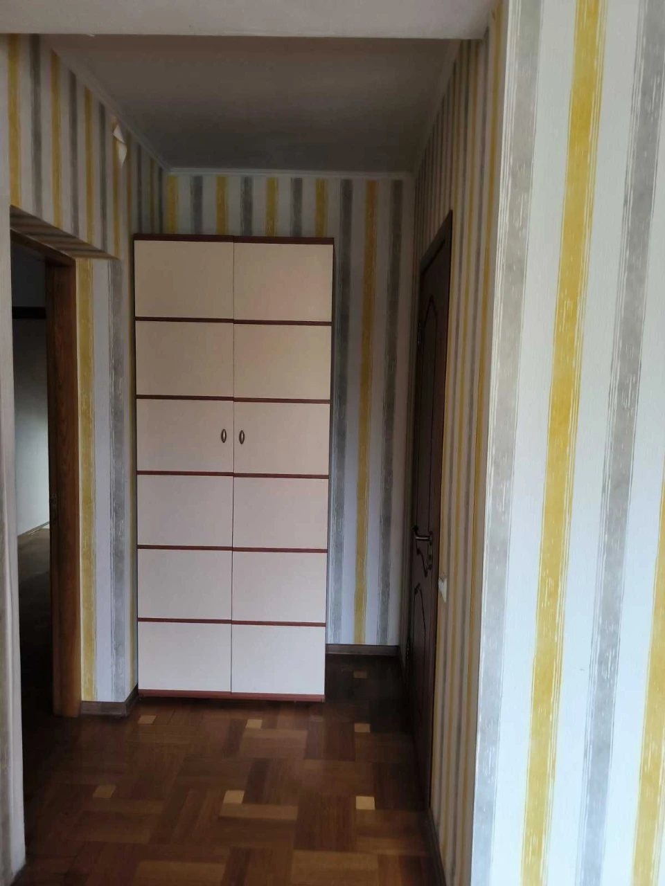 Urgent! Top Offer! Sale of house with gas in Kyiv, 9 rooms