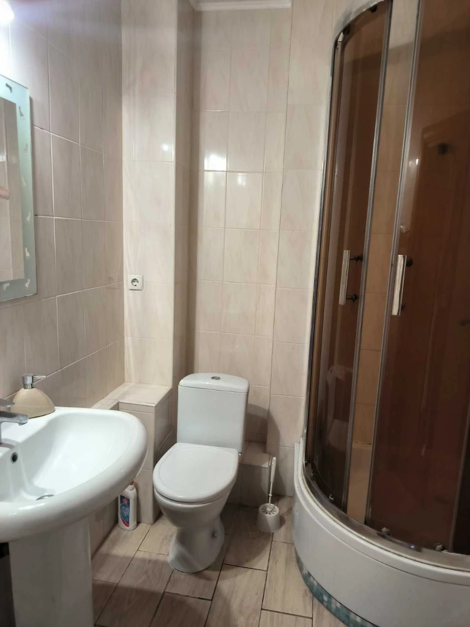 Urgent! Top Offer! Sale of house with gas in Kyiv, 9 rooms