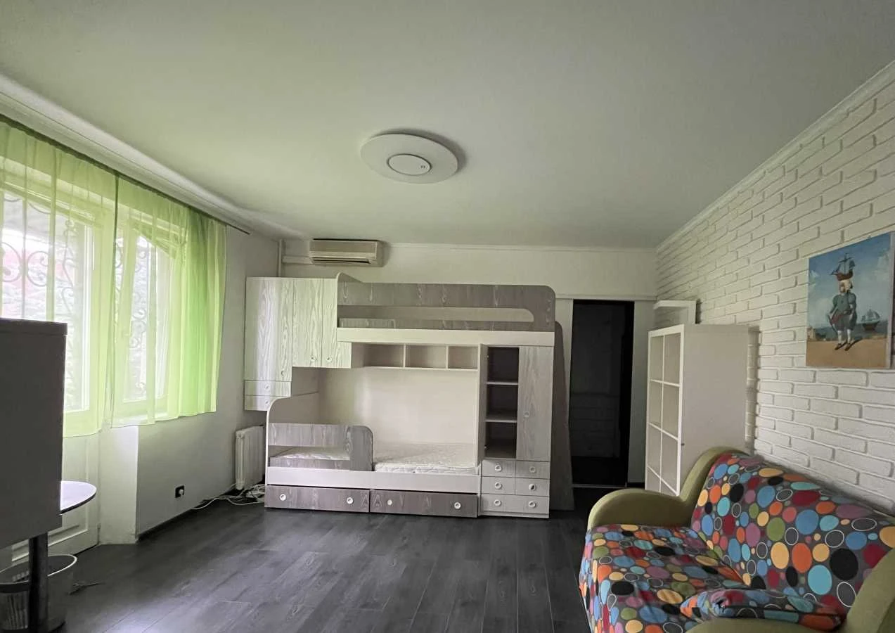 Продам будинок: спалень 4, площа 165 м² у Києві, Шевченківсь