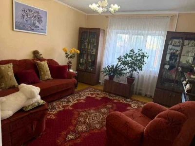 Будинок. Полтава, Лютневої Революції вул.