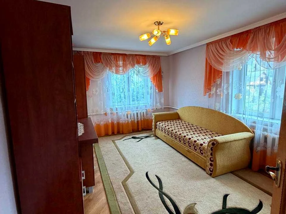 House. Hmelnіtskі, 3-ta Nova вул.