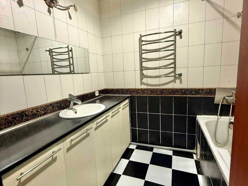 Apartment. Kharkivshe Street, Kyiv