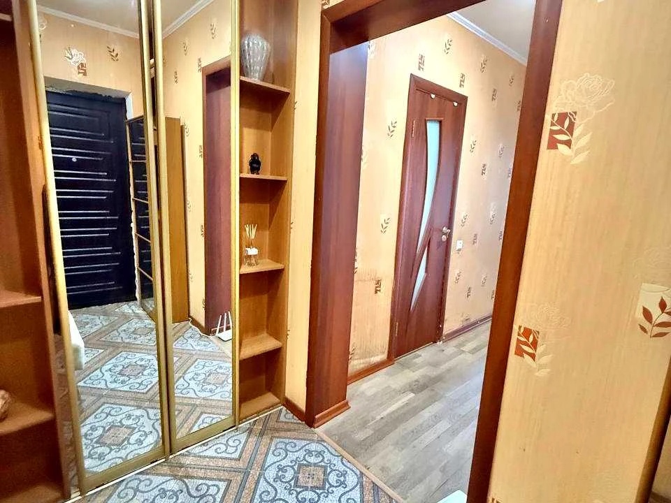 Apartment. Kharkivshe Street, Kyiv