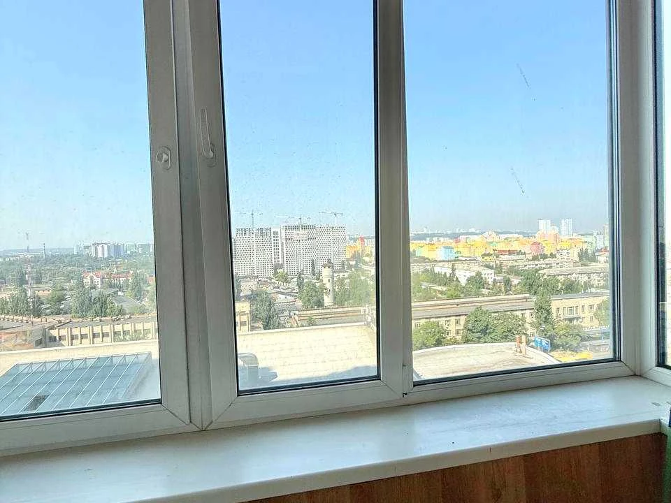 Apartment. Kharkivshe Street, Kyiv