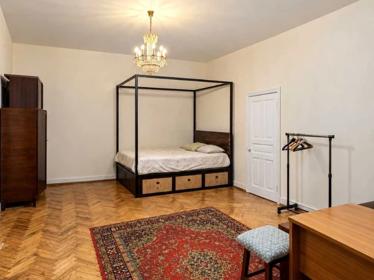 Apartment. Oleksa Honchar St, Kyiv