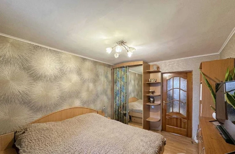 Sale of a 2-bedroom apartment on Red Cherry Street
