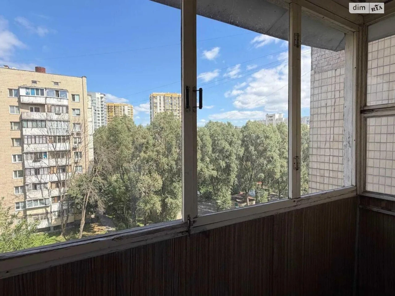 Apartment for Sale – Holosiiv